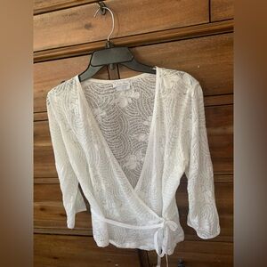 Indigo Palms Wrap Top: White Stretchy Lace, Tie Close, 3/4 Sleeves, Size Large